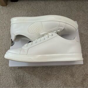 White Men's Low Top Sneakers